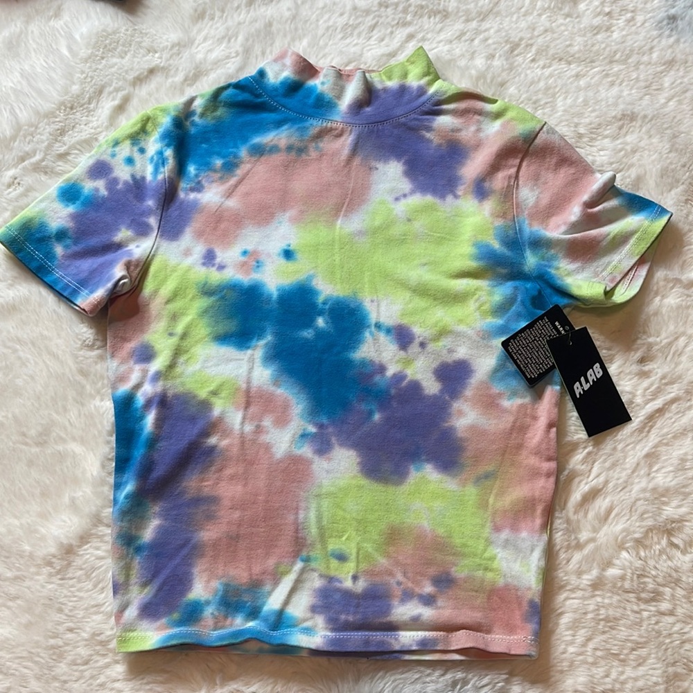 NWT A-LAB tie dye mock neck tshirt - SIZE: XS